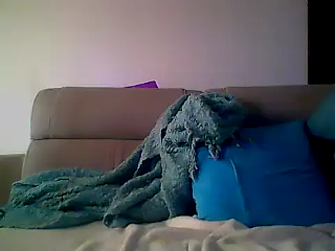 Snapshot of Skater29xx2 chatting on February 10, 2025, 2:16 pm Skater29xx2 online show from February 10, 2025, 2:16 pm