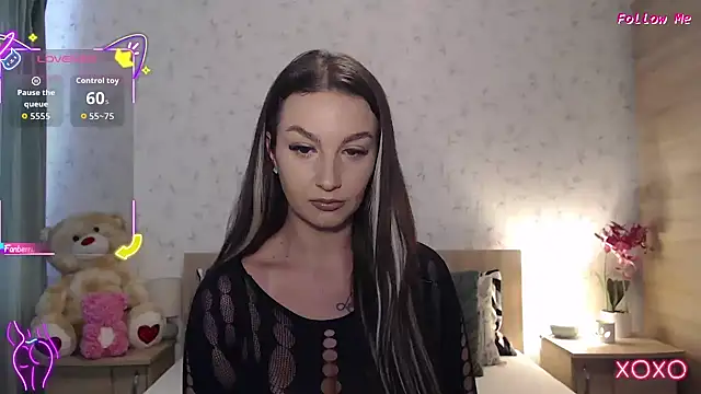 SecretSienna online show from October 15, 2025, 12:27 pm