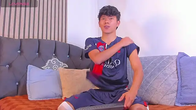 Angel esteban fx online show from May 28, 2026, 7:22 pm