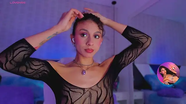 MiissCharlotte online show from October 31, 2025, 2:12 am