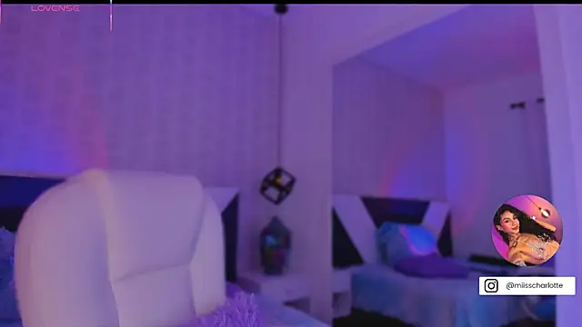 MiissCharlotte online show from November 10, 2025, 1:48 am