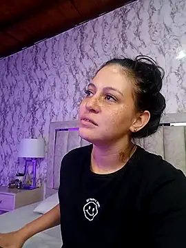 Snapshot of Arii_Vga chatting on March 18, 2025, 11:09 pm Arii Vga online show from March 18, 2025, 11:09 pm