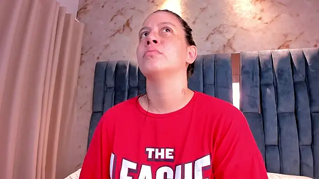 Snapshot of Arii_Vga chatting on November 9, 2025, 5:39 am Arii Vga online show from November 9, 2025, 5:39 am