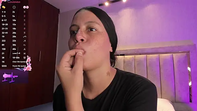 Snapshot of Arii_Vga chatting on February 23, 2026, 10:07 pm Arii Vga online show from February 23, 2026, 10:07 pm