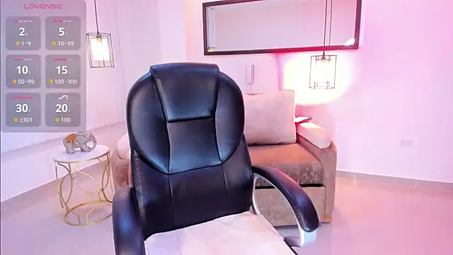 Snapshot of Aida_adams chatting on March 1, 2026, 11:45 am Aida adams online show from March 1, 2026, 11:45 am