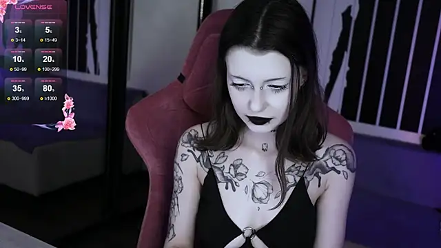 prettybones online show from October 21, 2025, 10:32 pm