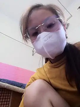 -Almira- online show from November 13, 2025, 2:21 am