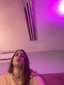 Snapshot of DeboraEvans chatting on January 14, 2026, 7:41 pm DeboraEvans online show from January 14, 2026, 7:41 pm