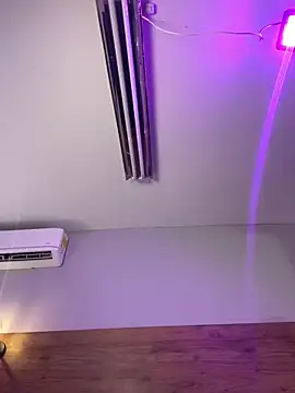 Snapshot of DeboraEvans chatting on February 3, 2026, 8:14 pm DeboraEvans online show from February 3, 2026, 8:14 pm