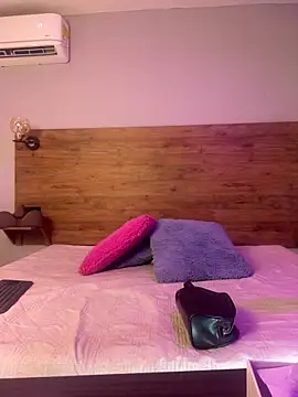 Snapshot of DeboraEvans chatting on February 11, 2026, 3:06 pm DeboraEvans online show from February 11, 2026, 3:06 pm