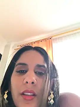Snapshot of DeboraEvans chatting on April 17, 2026, 7:39 pm DeboraEvans online show from April 17, 2026, 7:39 pm