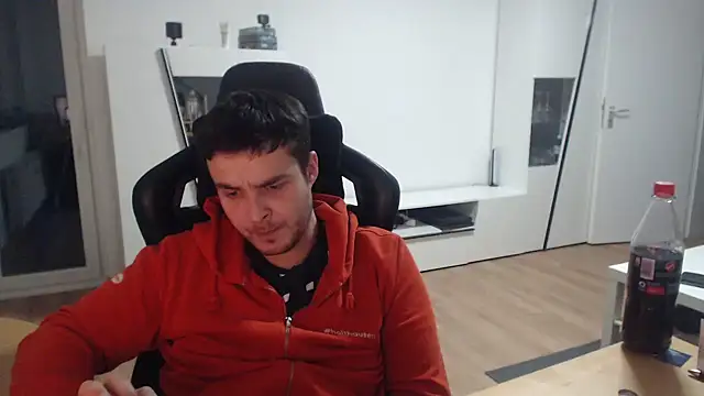 Snapshot of SharkLuigi chatting on December 6, 2024, 1:51 am SharkLuigi online show from December 6, 2024, 1:51 am