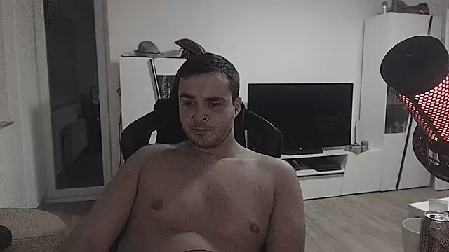 Snapshot of SharkLuigi chatting on December 15, 2025, 11:53 pm SharkLuigi online show from December 15, 2025, 11:53 pm