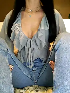 Melody87 online show from November 1, 2025, 8:00 pm