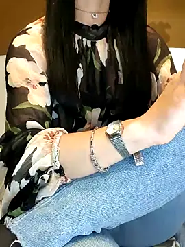 Melody87 online show from November 11, 2025, 8:53 pm