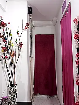 Snapshot of sweetfantasyy69 chatting on February 27, 2026, 2:00 am sweetfantasyy69 online show from February 27, 2026, 2:00 am