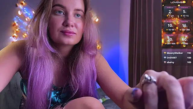 Femdom Lola online show from December 26, 2024, 6:43 pm