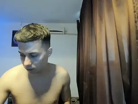 Snapshot of Dreamboy24 chatting on February 10, 2026, 1:48 pm Dreamboy24 online show from February 10, 2026, 1:48 pm