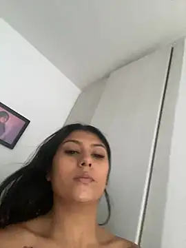 Snapshot of CandyRoxx1_ chatting on February 8, 2025, 7:27 pm CandyRoxx1 online show from February 8, 2025, 7:27 pm