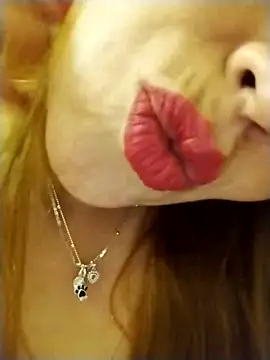 edithhermosa online show from March 8, 2025, 4:45 am