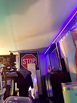 Snapshot of samone9 chatting on December 5, 2024, 3:26 am samone9 online show from December 5, 2024, 3:26 am