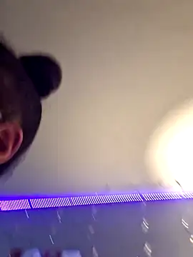 Snapshot of samone9 chatting on February 23, 2025, 3:45 am samone9 online show from February 23, 2025, 3:45 am