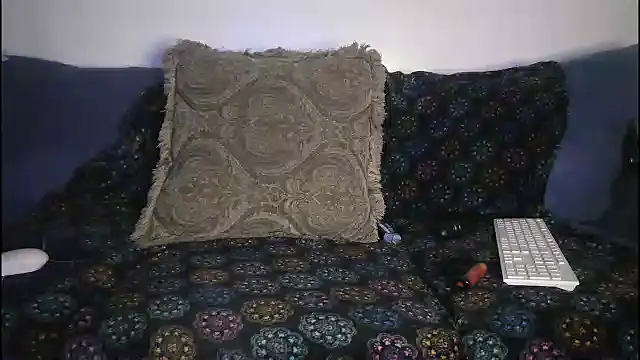 Snapshot of samone9 chatting on December 15, 2025, 12:26 am samone9 online show from December 15, 2025, 12:26 am