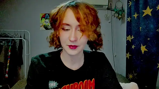 Snapshot of JoannaTompson chatting on May 18, 2026, 11:10 pm JoannaTompson online show from May 18, 2026, 11:10 pm