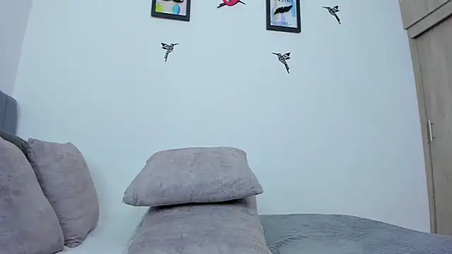 im sarah34 online show from November 8, 2025, 8:36 am