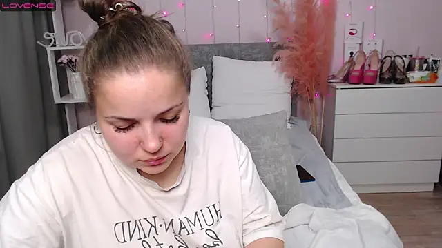 Snapshot of Crazyy_girl_ chatting on January 8, 2026, 3:14 pm Crazyy girl online show from January 8, 2026, 3:14 pm