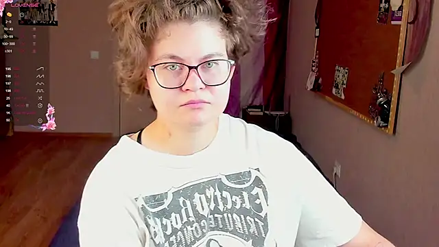 Snapshot of Sashy_Way chatting on December 8, 2024, 5:11 pm Sashy Way online show from December 8, 2024, 5:11 pm