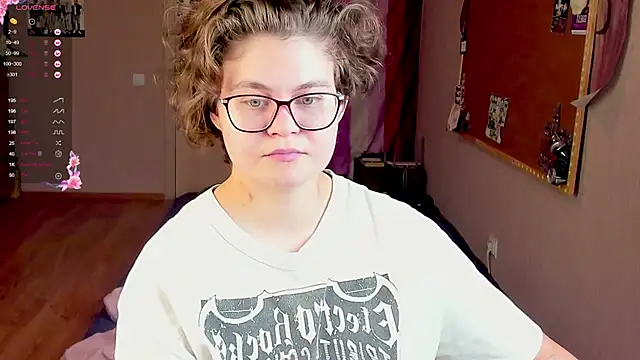 Snapshot of Sashy_Way chatting on December 8, 2024, 11:19 pm Sashy Way online show from December 8, 2024, 11:19 pm