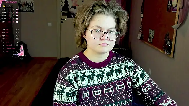 Snapshot of Sashy_Way chatting on January 3, 2025, 11:12 pm Sashy Way online show from January 3, 2025, 11:12 pm