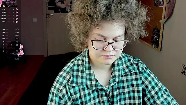 Snapshot of Sashy_Way chatting on January 15, 2025, 11:10 am Sashy Way online show from January 15, 2025, 11:10 am