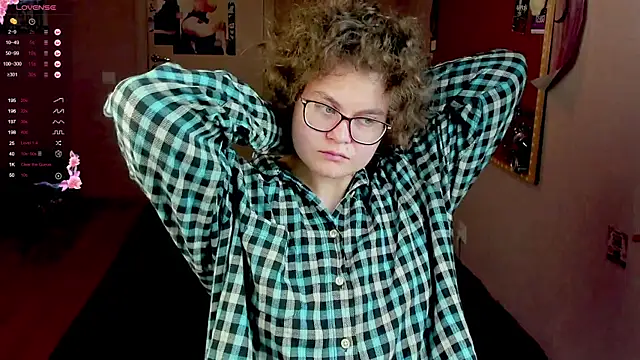 Snapshot of Sashy_Way chatting on January 15, 2025, 2:13 pm Sashy Way online show from January 15, 2025, 2:13 pm