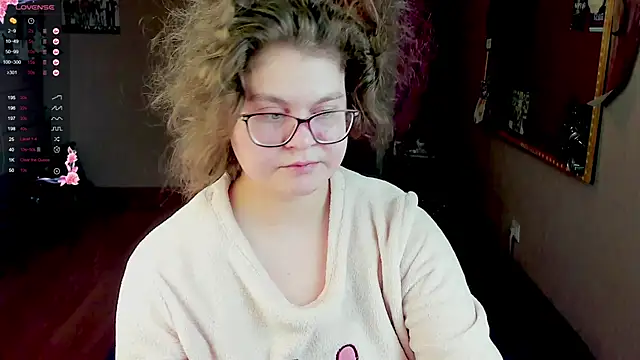 Snapshot of Sashy_Way chatting on March 22, 2025, 7:42 pm Sashy Way online show from March 22, 2025, 7:42 pm