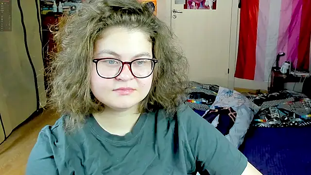 Snapshot of Sashy_Way chatting on November 4, 2025, 10:47 am Sashy Way online show from November 4, 2025, 10:47 am