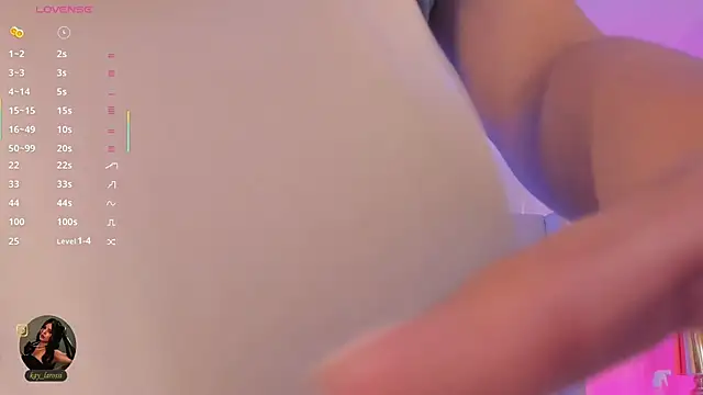 kaylarossi online show from June 3, 2026, 6:57 pm