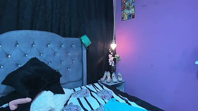 martina foxy  online show from March 22, 2025, 3:09 pm