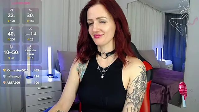 Snapshot of ElisaJane chatting on December 24, 2024, 12:44 am ElisaJane online show from December 24, 2024, 12:44 am