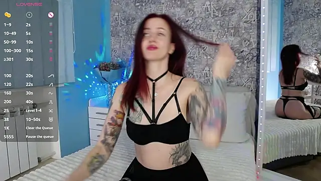 Snapshot of ElisaJane chatting on February 26, 2026, 10:20 pm ElisaJane online show from February 26, 2026, 10:20 pm