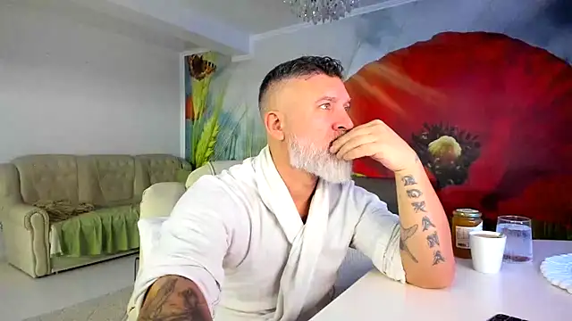 Snapshot of BlowMyXXL chatting on February 10, 2026, 7:40 pm BlowMyXXL online show from February 10, 2026, 7:40 pm