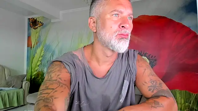 BlowMyXXL online show from June 12, 2026, 4:44 am