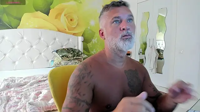 BlowMyXXL online show from July 10, 2026, 5:23 am