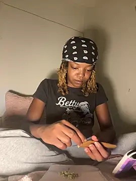 minimama69 online show from September 21, 2025, 8:05 am