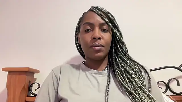 marisilva br online show from October 15, 2025, 11:05 pm