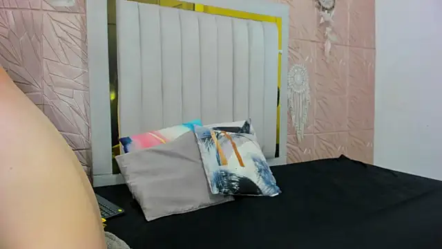 Snapshot of Ammy_Connor1 chatting on October 22, 2025, 8:08 pm Ammy Connor1 online show from October 22, 2025, 8:08 pm