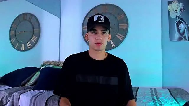 Mike 0233  online show from December 22, 2024, 3:44 am