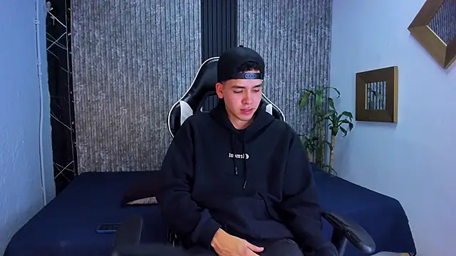 Mike 0233  online show from October 4, 2025, 4:32 am