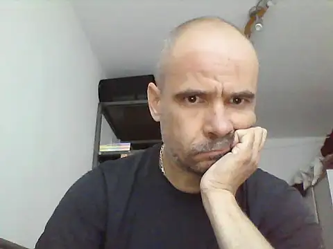 Snapshot of Franc113 chatting on October 3, 2025, 12:46 pm Franc113 online show from October 3, 2025, 12:46 pm